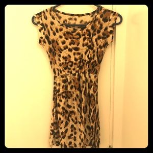 Cute Cheetah Print flowy shirt.